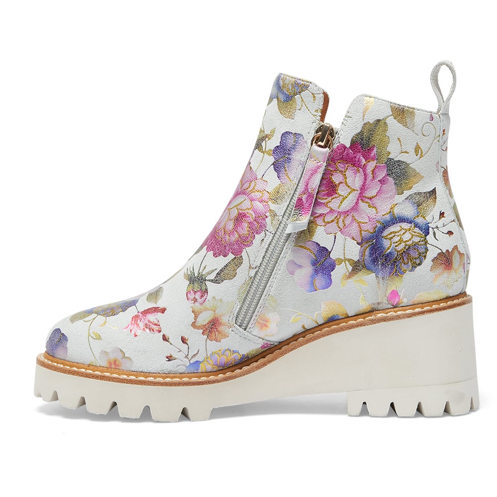 Jester Boot in White
