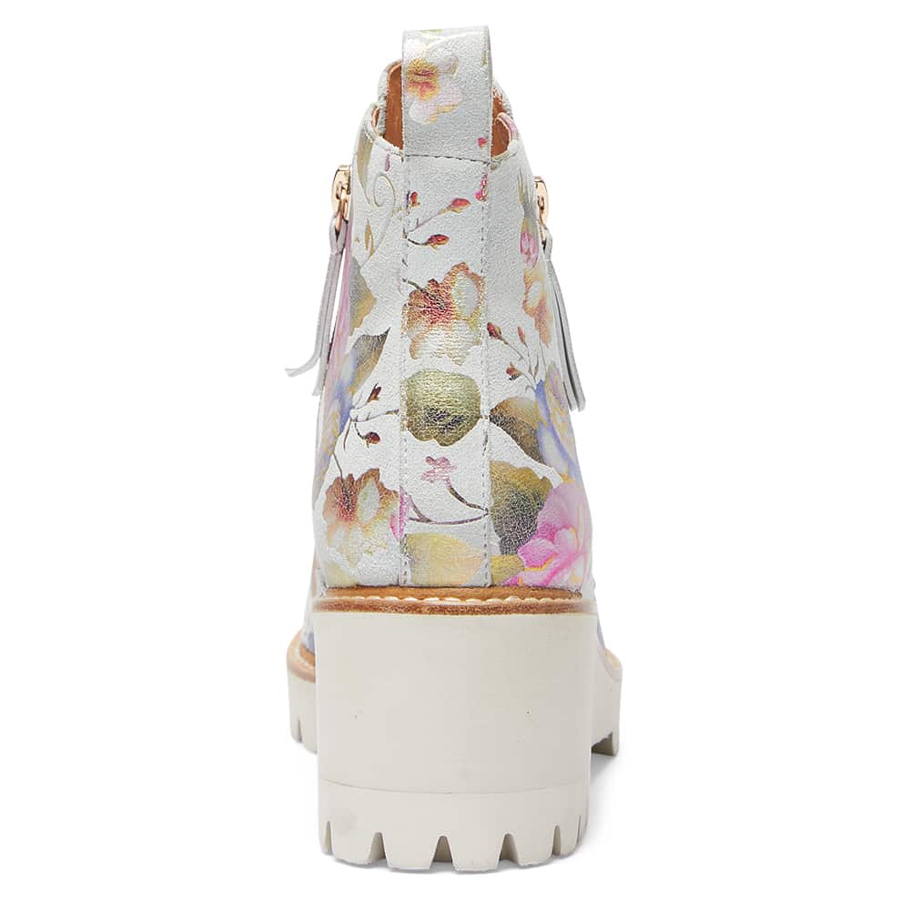 Jester Boot in White