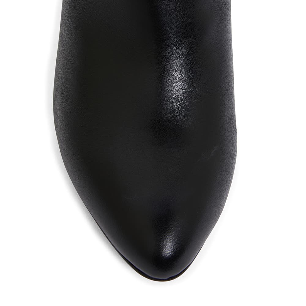 Kylie Boot in Black Leather
