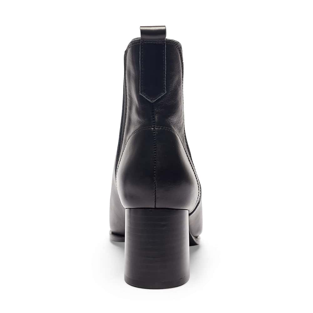 Lachlan Boot in Black Leather