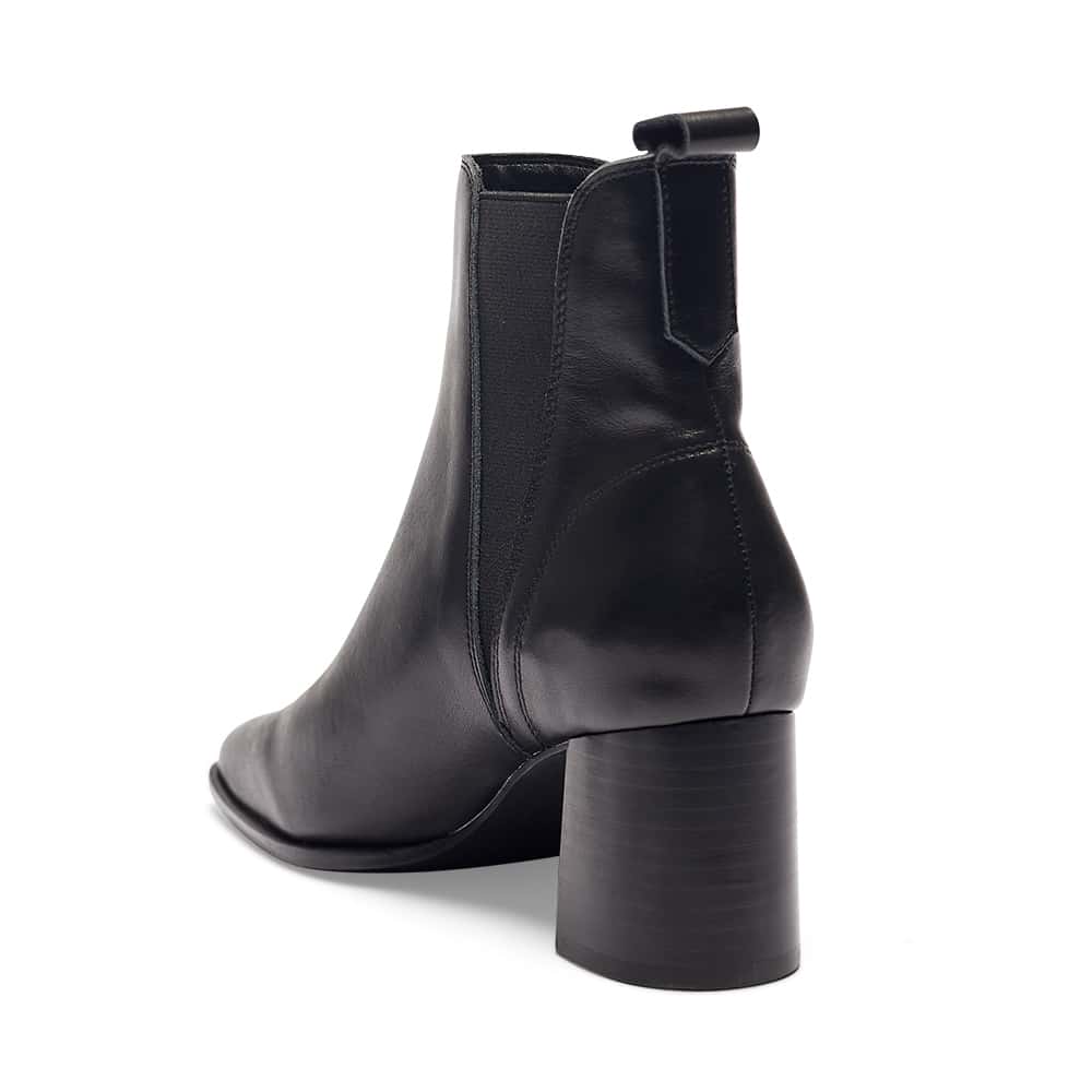 Lachlan Boot in Black Leather