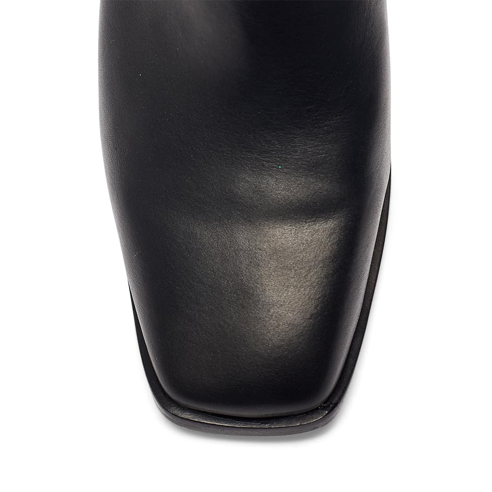 Lachlan Boot in Black Leather