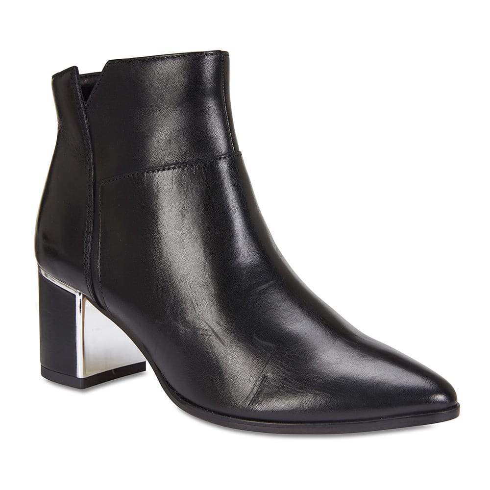 Mirage Boot in Black Hi Shine Leather