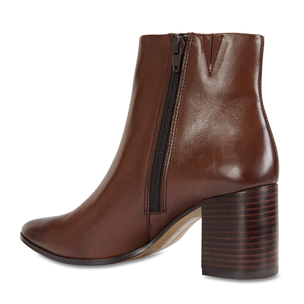 Moscow Boot in Brown Leather