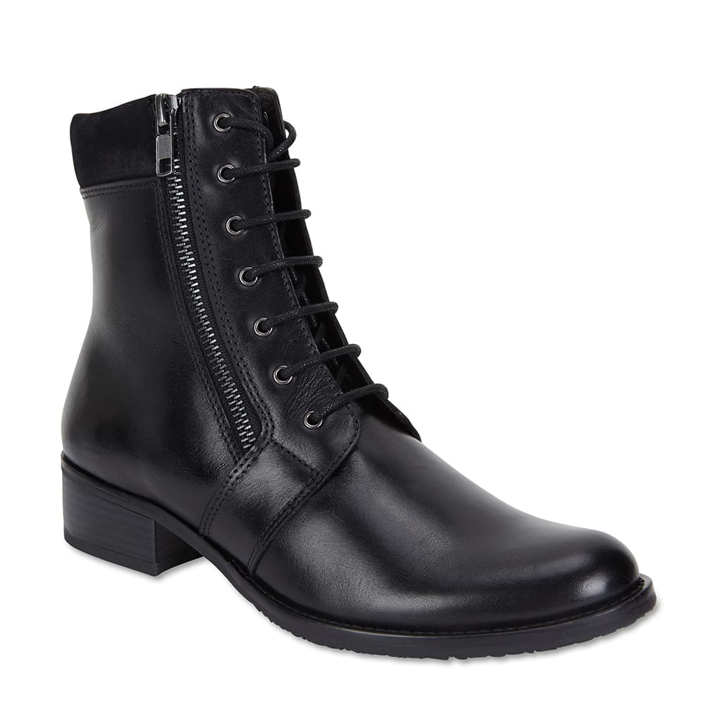 Nairobi Boot in Black Leather