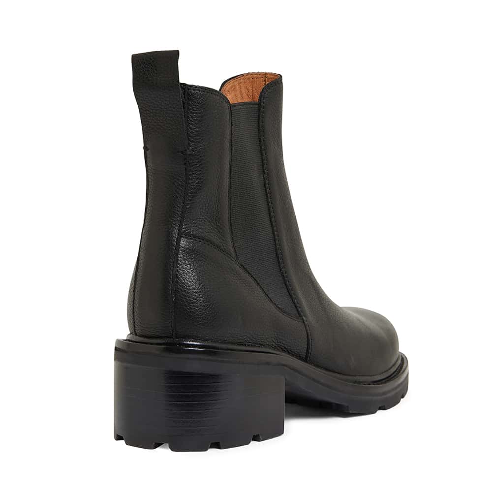 Nepal Boot in Black Leather