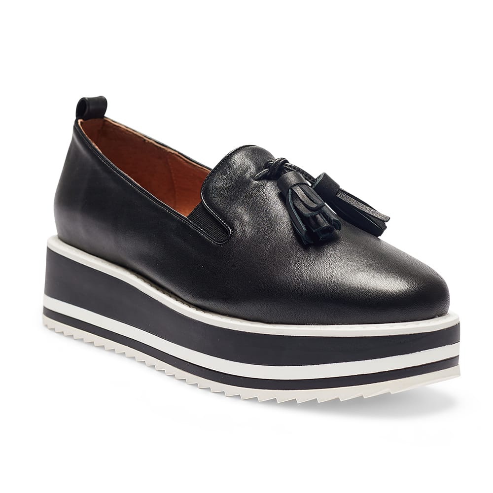 Ojay Flat in Black Leather