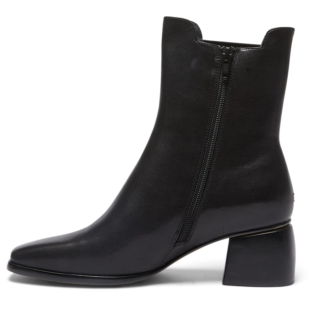 Pedro Boot in Black Leather