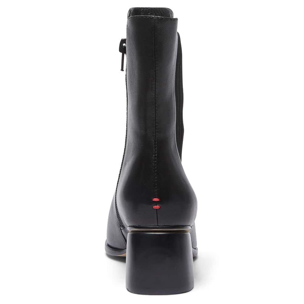 Pedro Boot in Black Leather