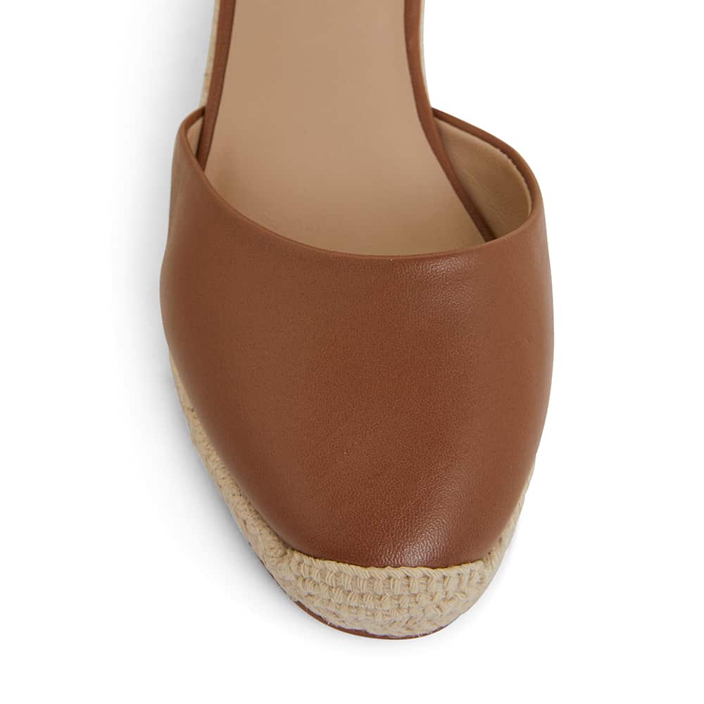 Peru Wedge in Tan Leather