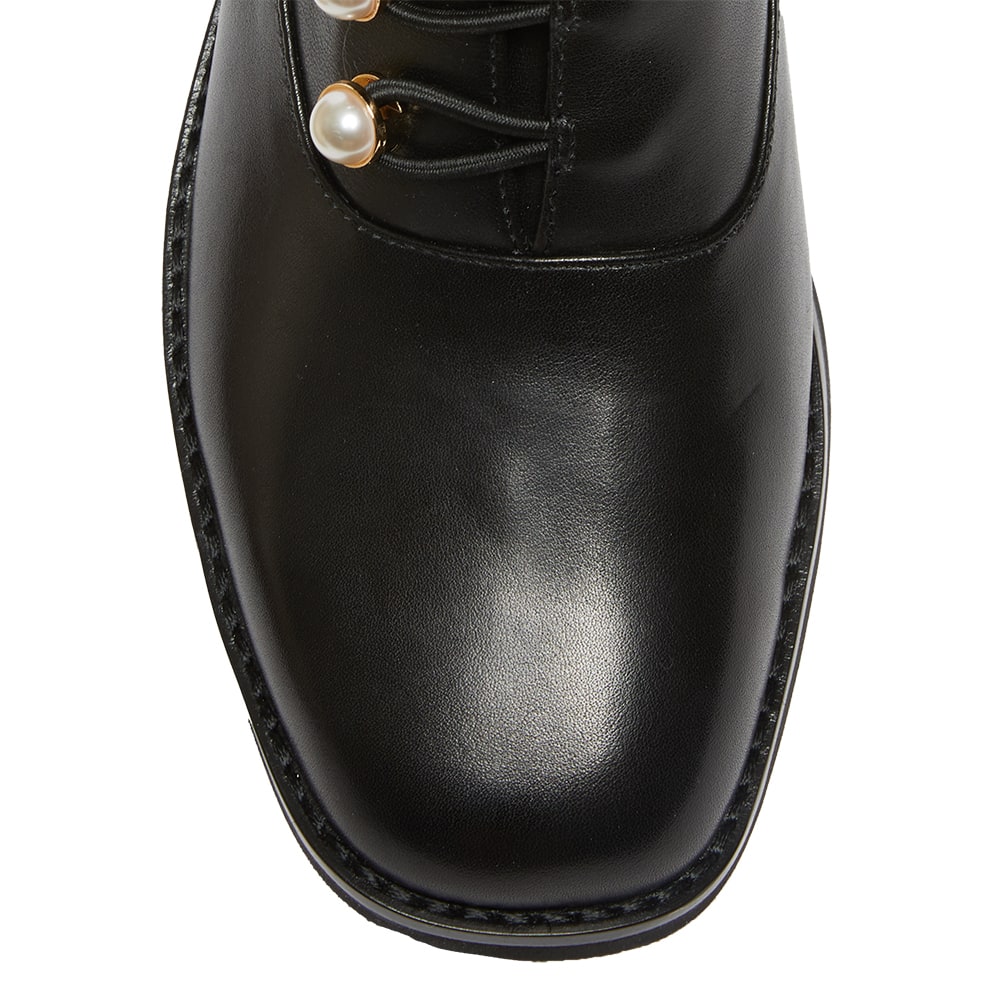 Royale Boot in Black Leather