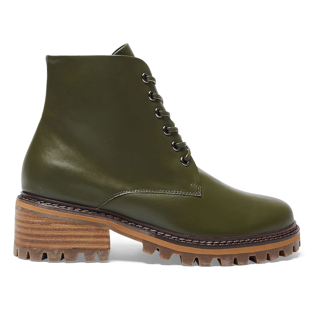 Tasman Boot in Olive Glove Leather