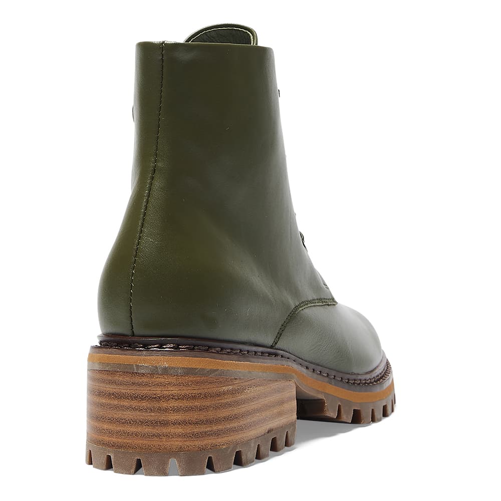Tasman Boot in Olive Glove Leather