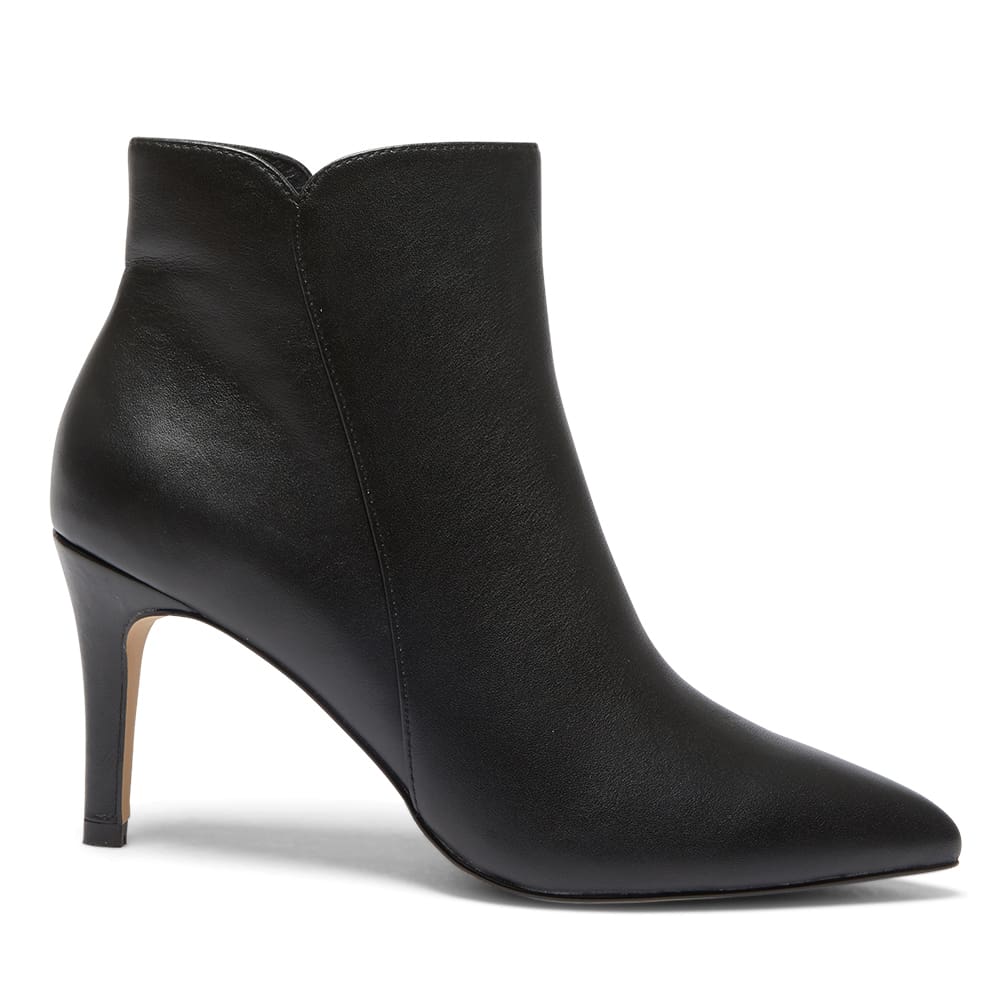 Ursula Boot in Black Leather