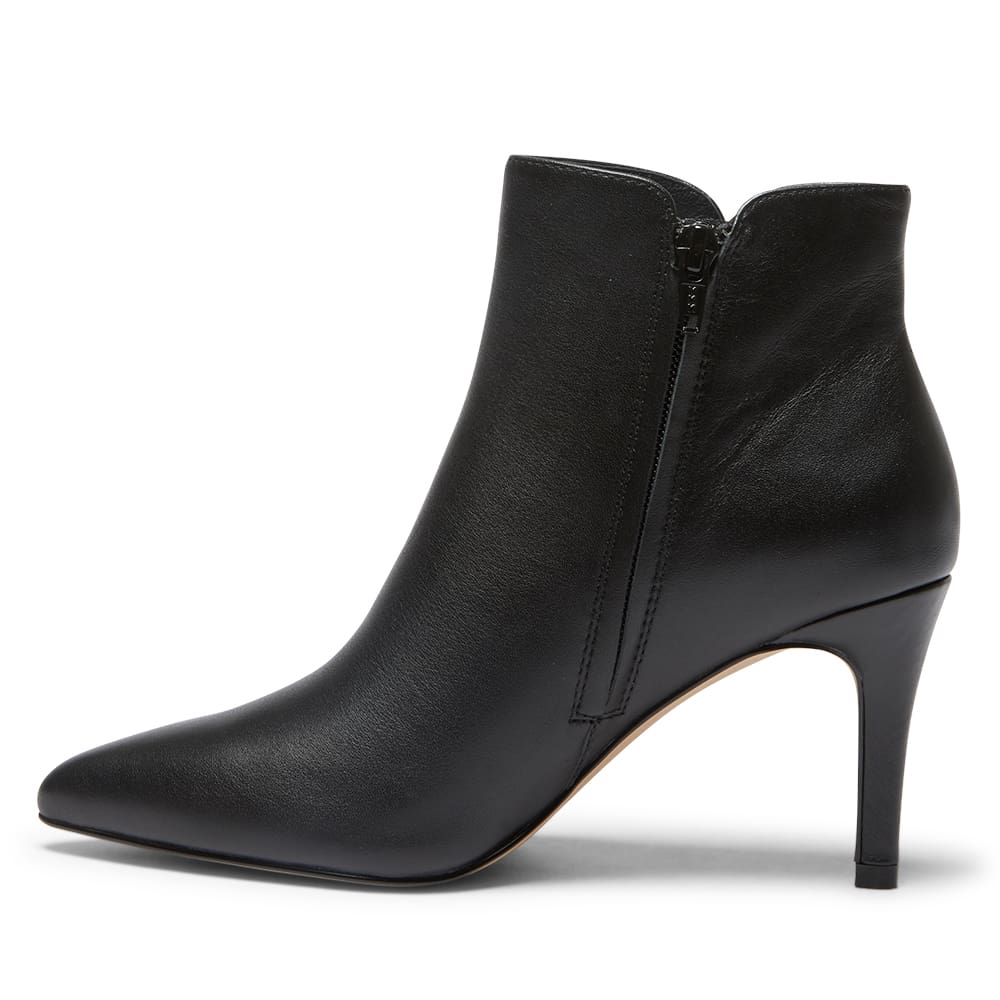 Ursula Boot in Black Leather
