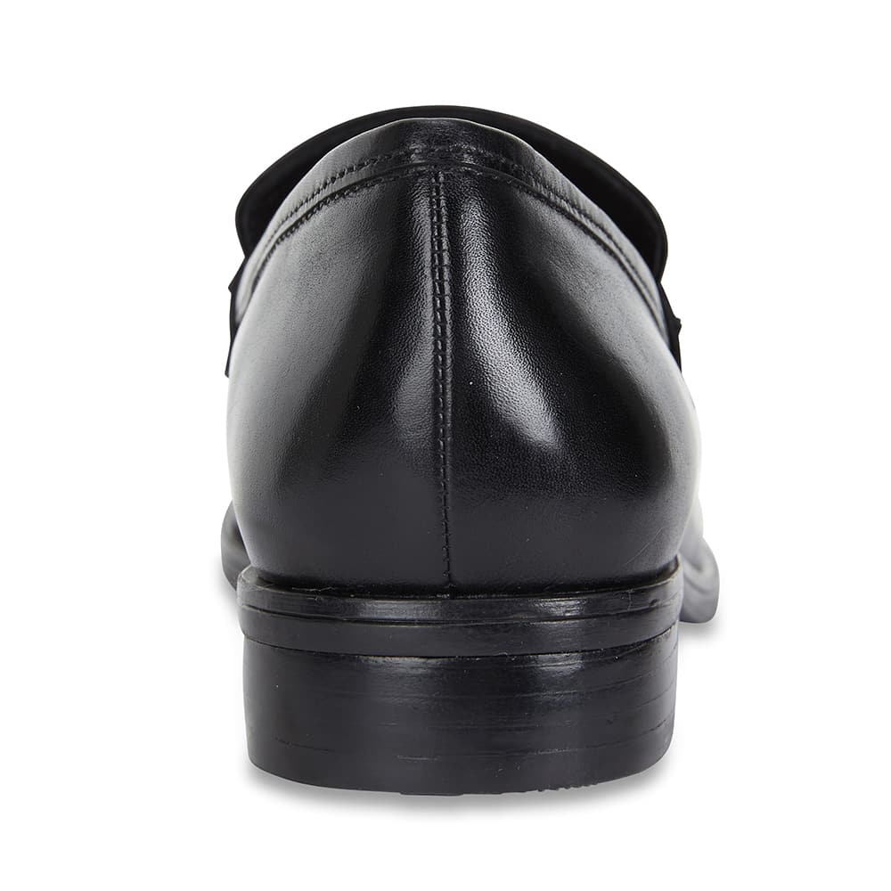 Wallis Loafer in Black Hi Shine Leather