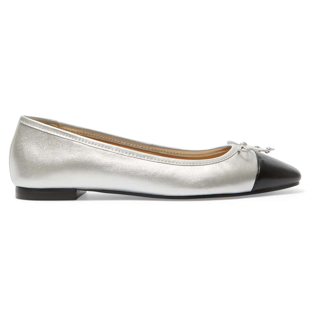 Trella Flat in Black And Silver Leather