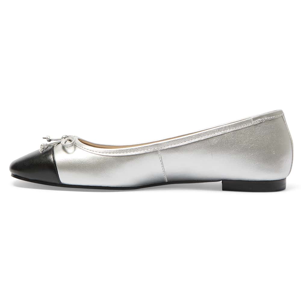 Trella Flat in Black And Silver Leather