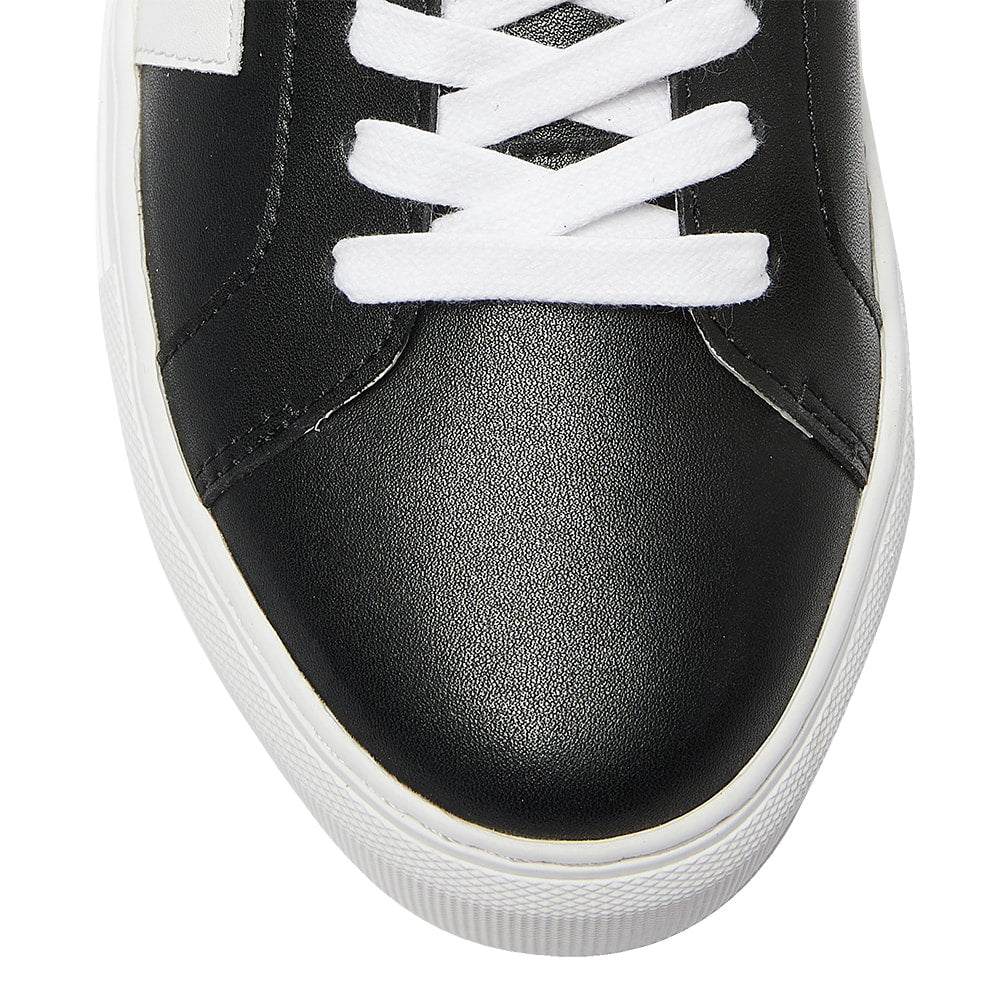 Trio Sneaker in Black And White Leather