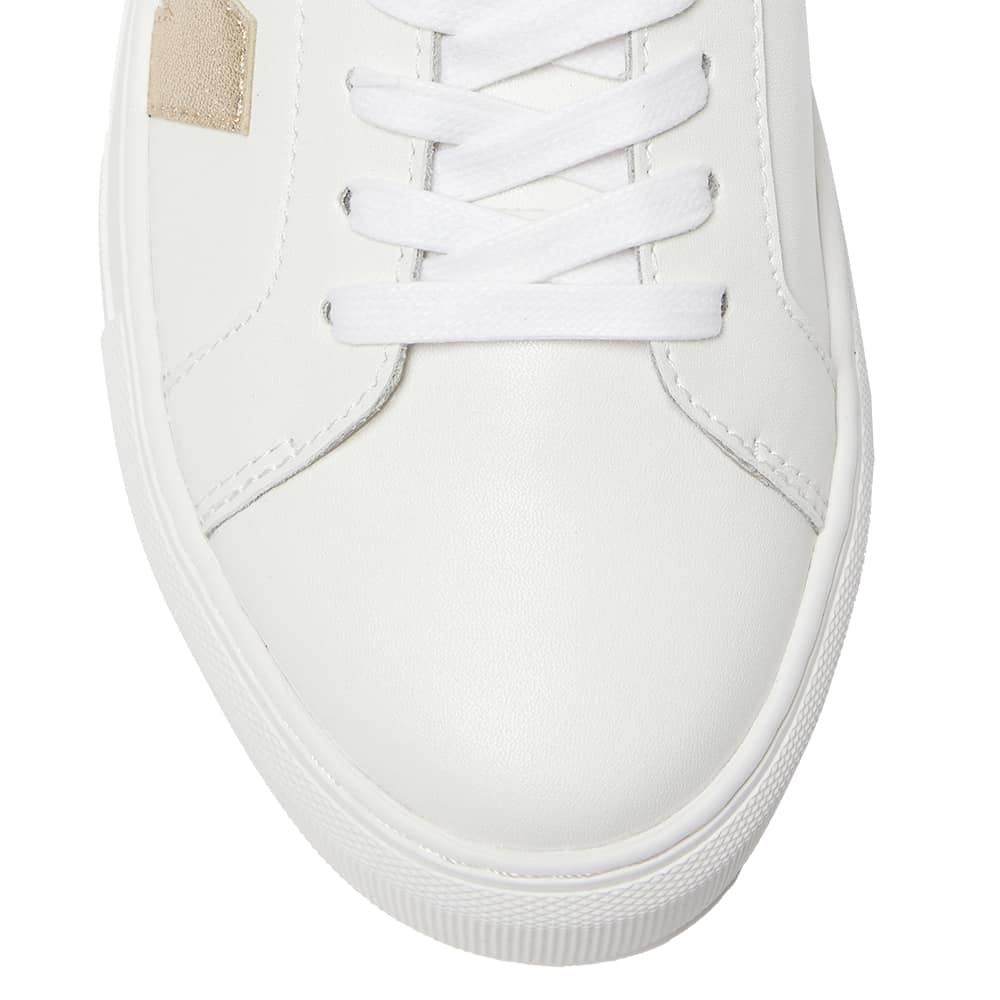 Trio Sneaker in White And Gold Leather