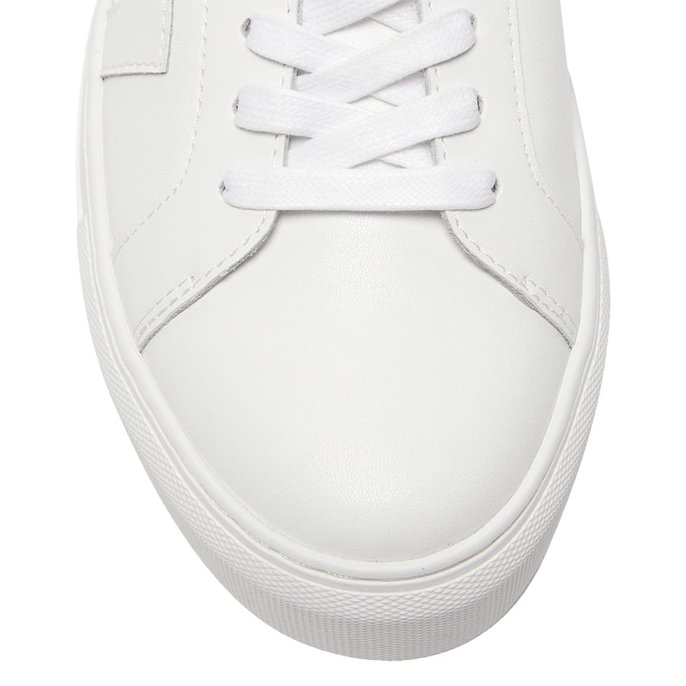 Trio Sneaker in White Leather