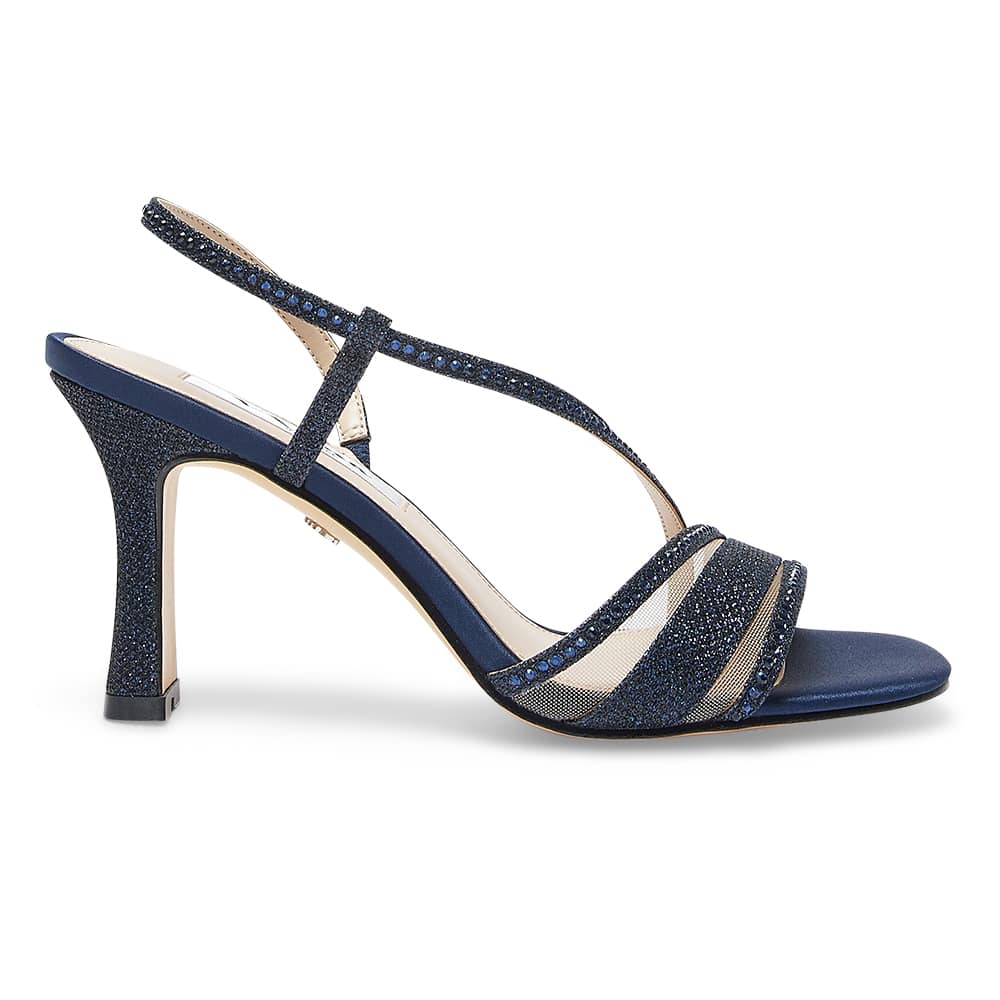 Abbi Heel in New Navy Dreamland