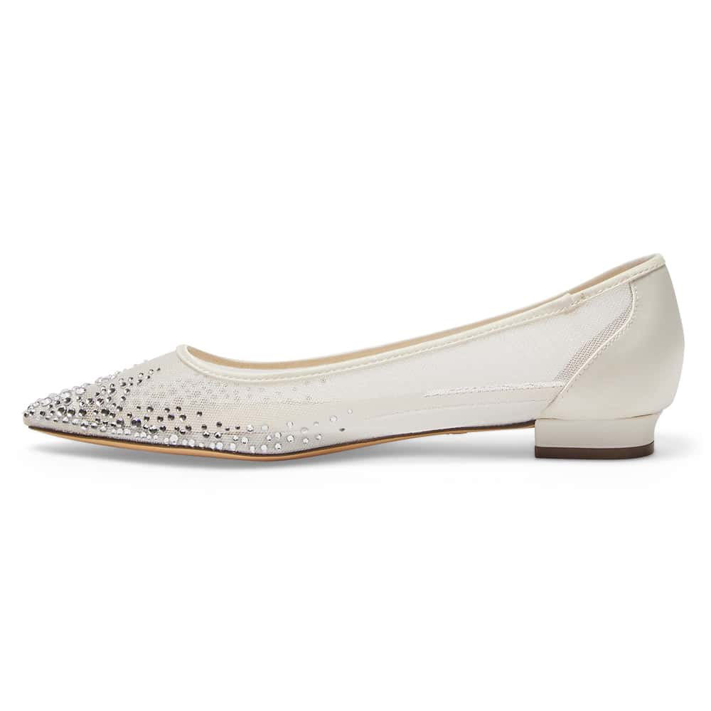 Wendi Flat in Ivory Mesh