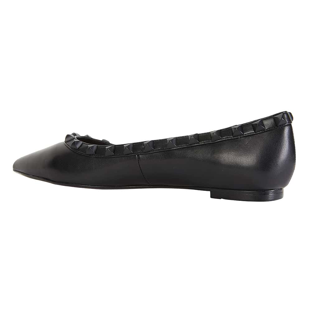 Iggy Flat in Black Leather