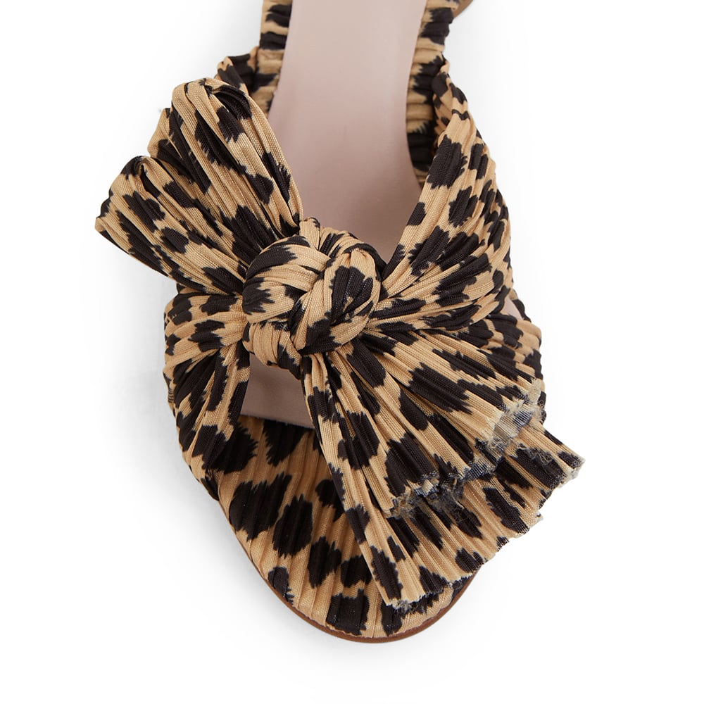 Secret Heel in Leopard Fabric