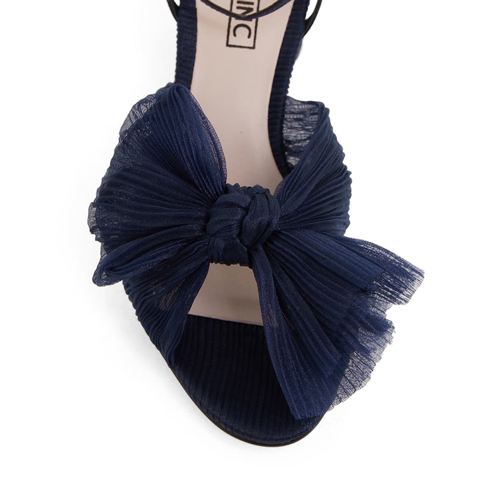 Secret Heel in Navy Fabric