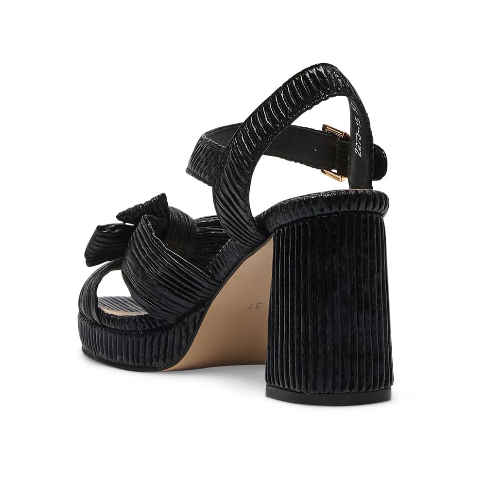 Sherbet Heel in Black Pleat