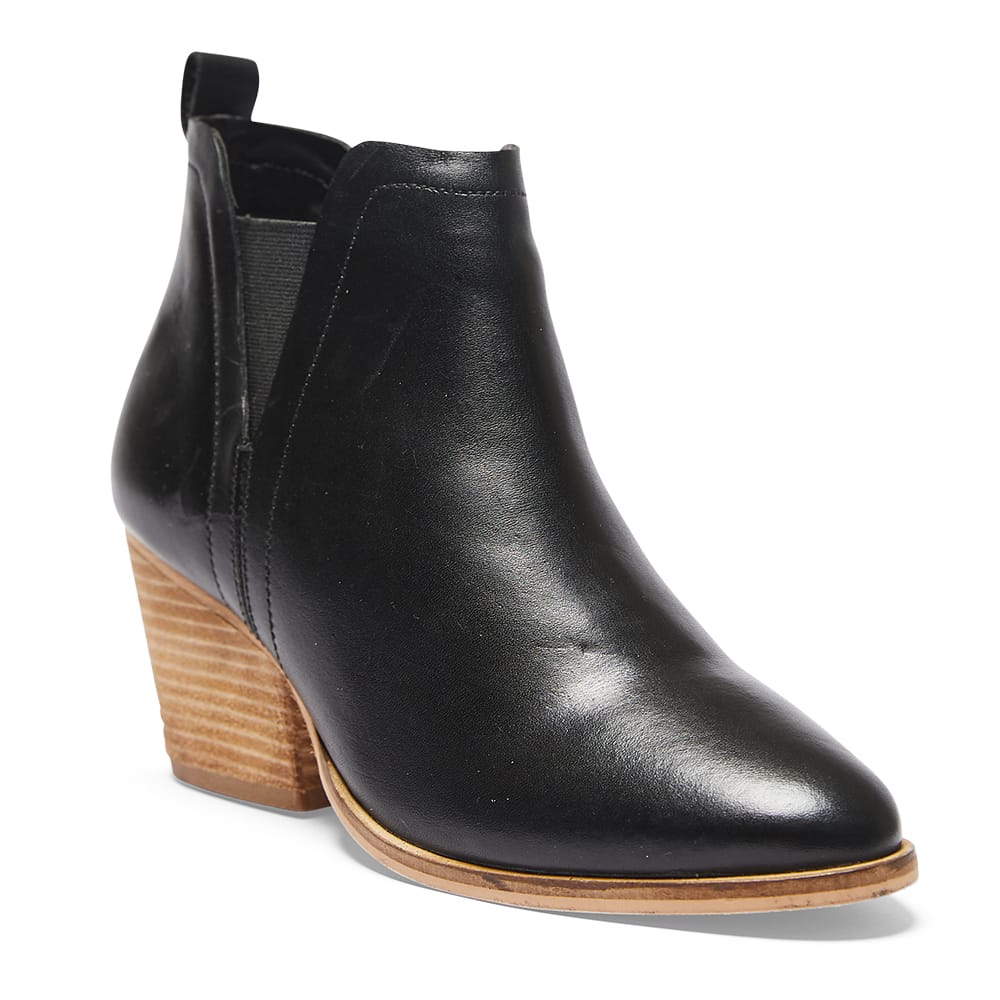 Balfour Boot in Black Leather