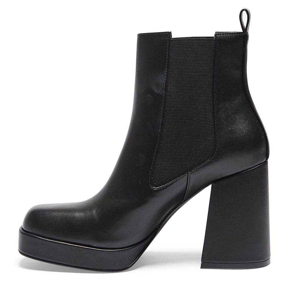 Cameo Boot in Black Smooth