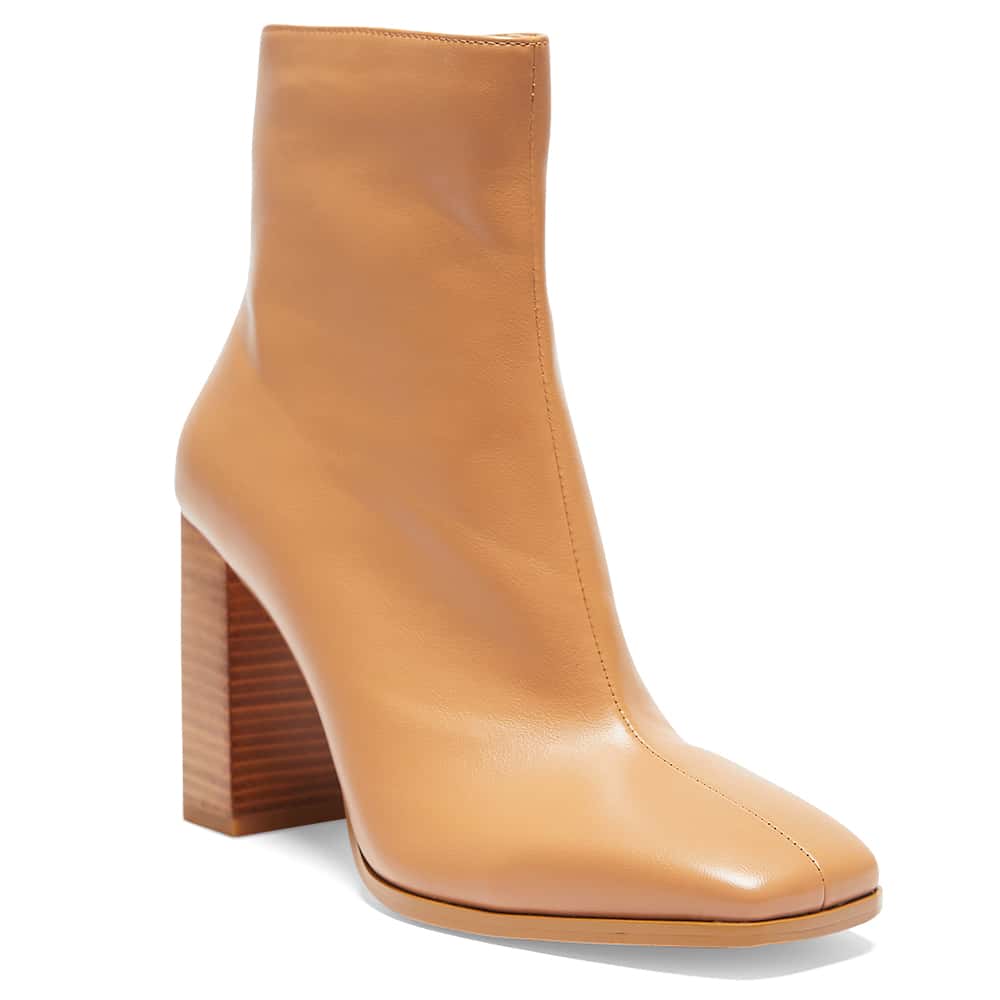 Dainty Boot in Camel Smooth