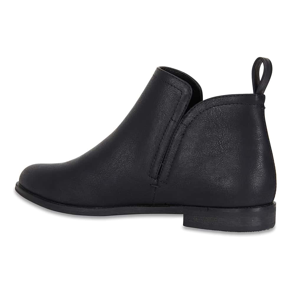 Earth Boot in Black Smooth