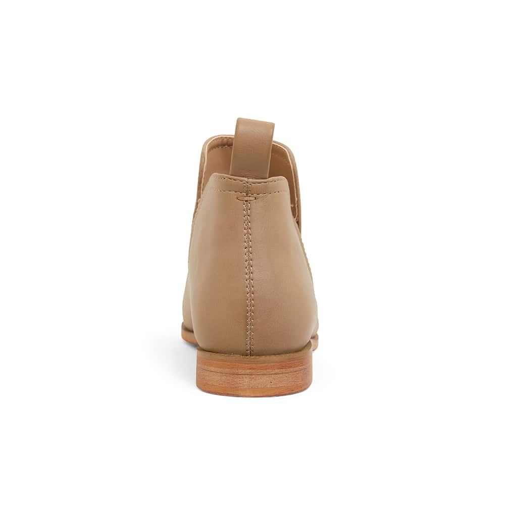 Earth Boot in Mushroom Smooth