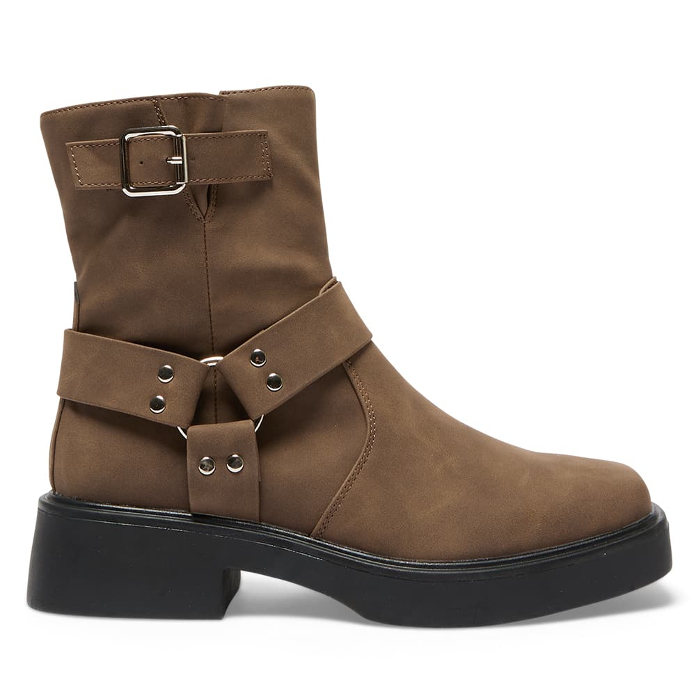 Ethan Boot in Brown Nubuck