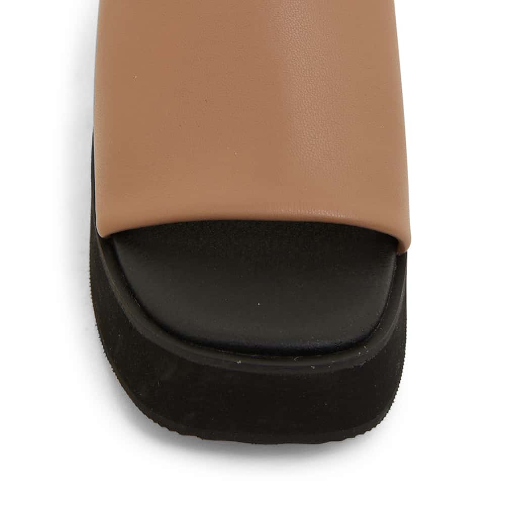 Fiasco Heel in Camel Smooth