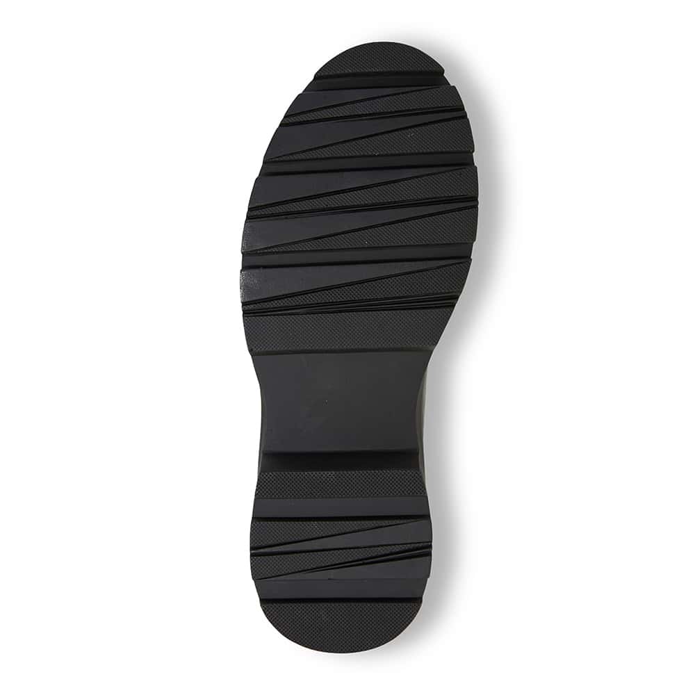 Hale Boot in Black Smooth