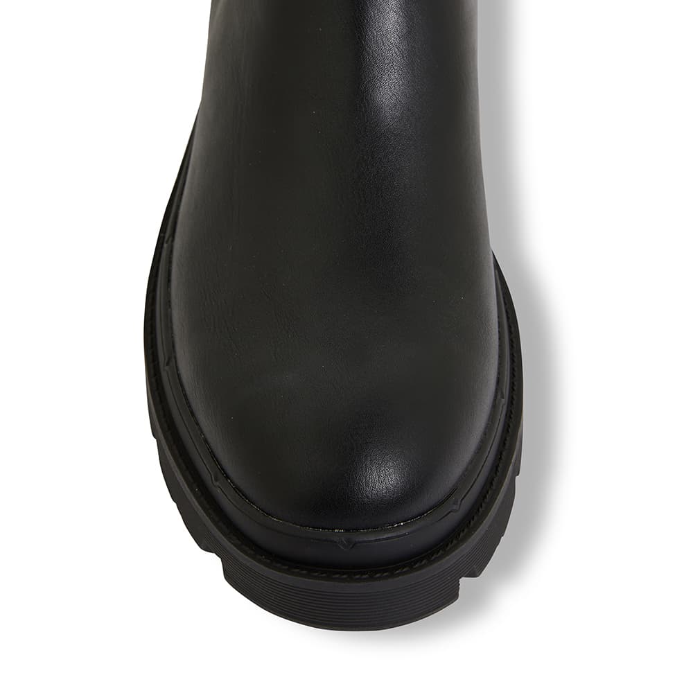 Hale Boot in Black Smooth