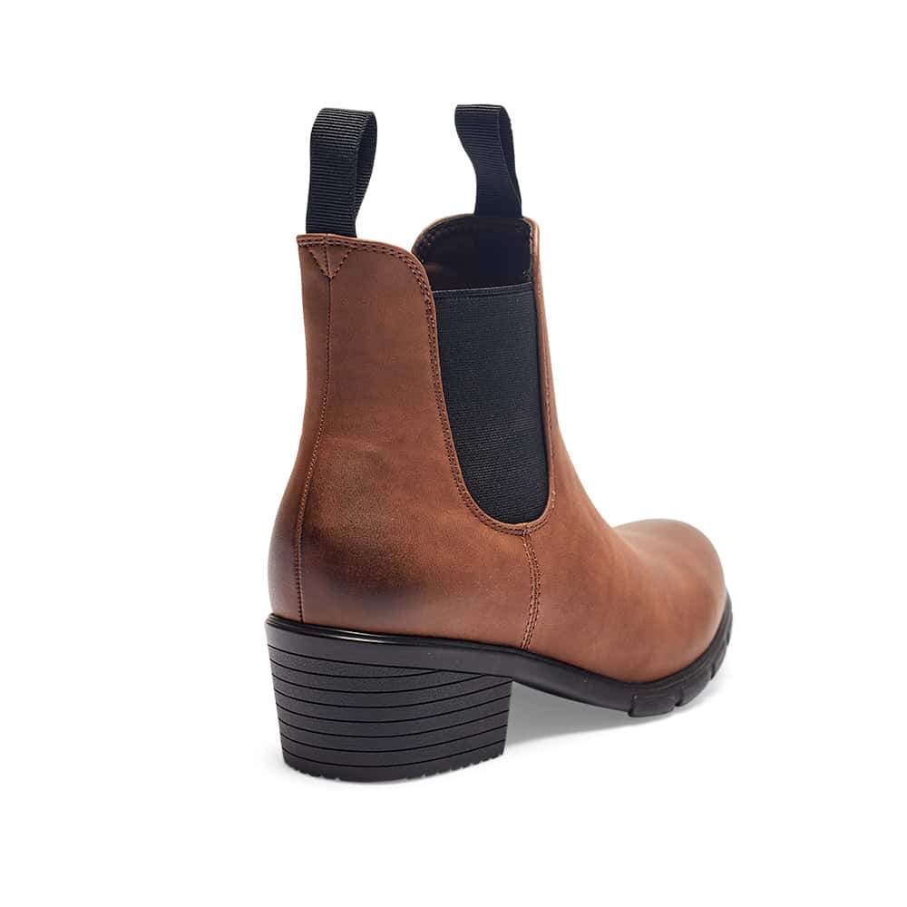 Hamlet Boot in Chocolate Nubuck Smooth
