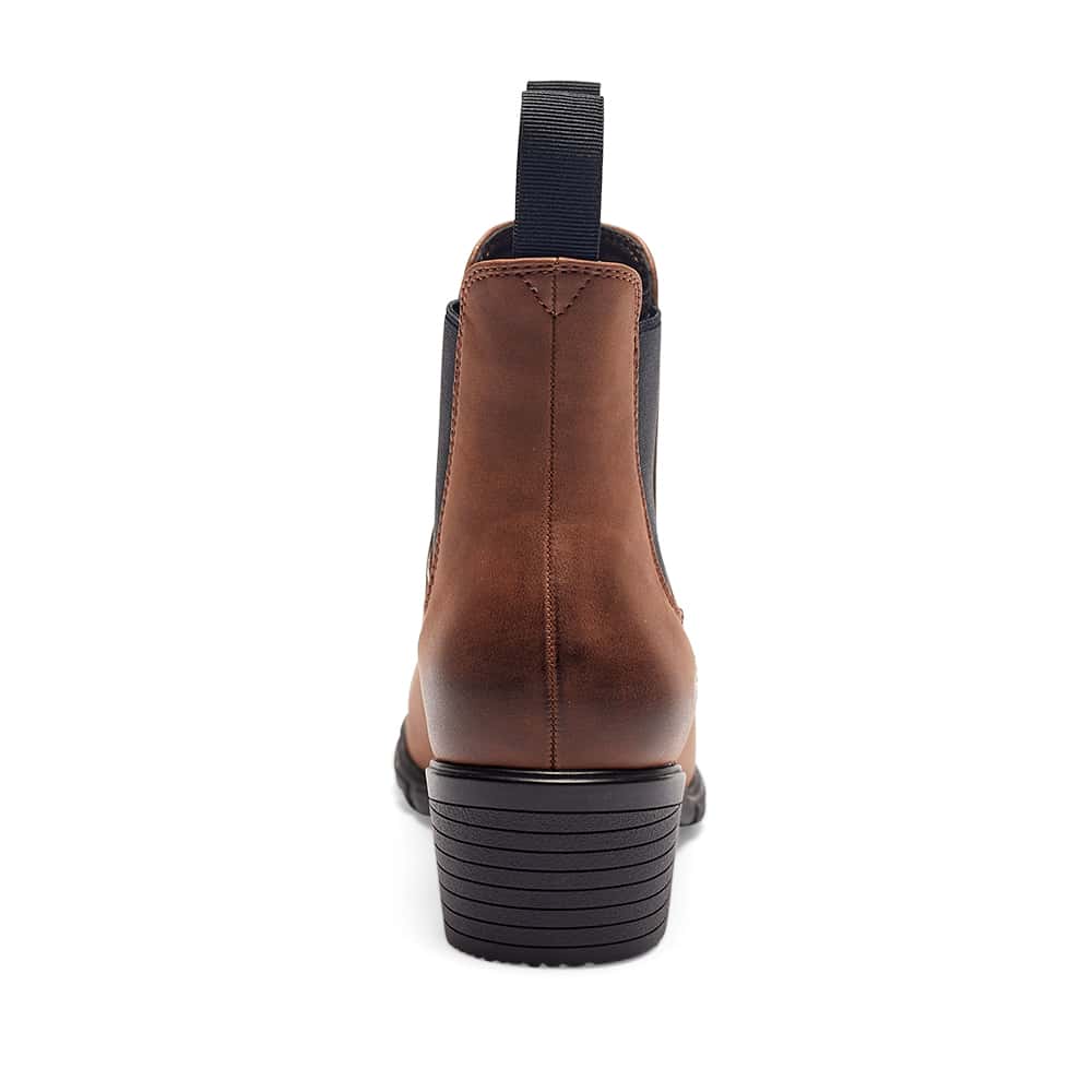 Hamlet Boot in Chocolate Nubuck Smooth