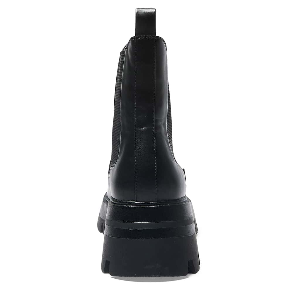 Hayes Boot in Black Smooth