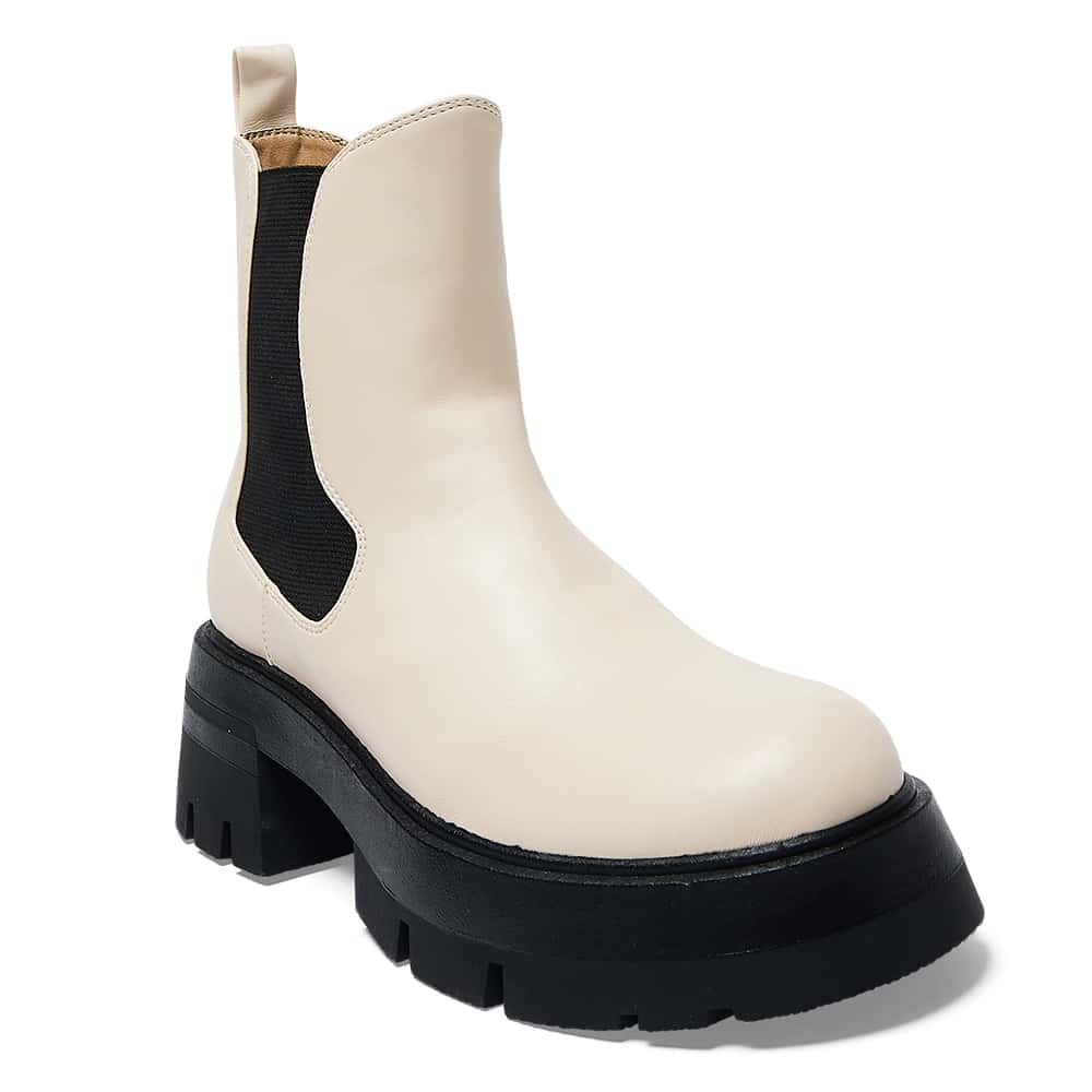 Hayes Boot in Bone Smooth