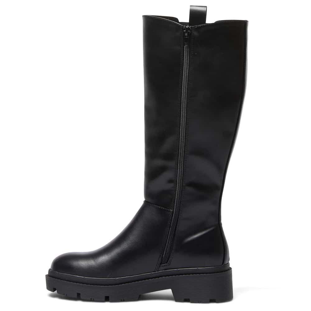 Hero Boot in Black Smooth