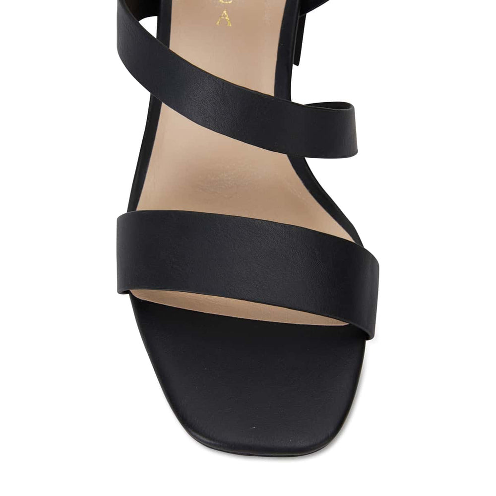 Husky Heel in Black Smooth