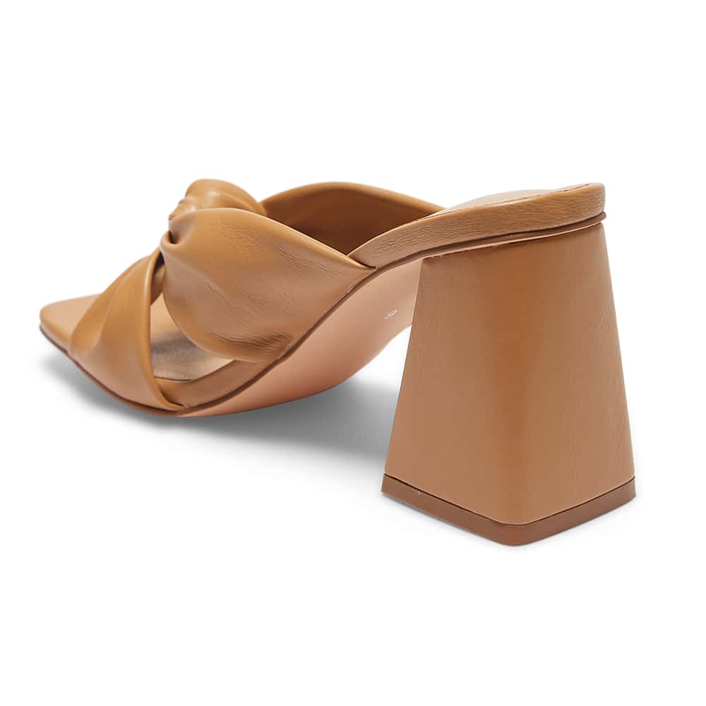 Imitate Heel in Camel Smooth