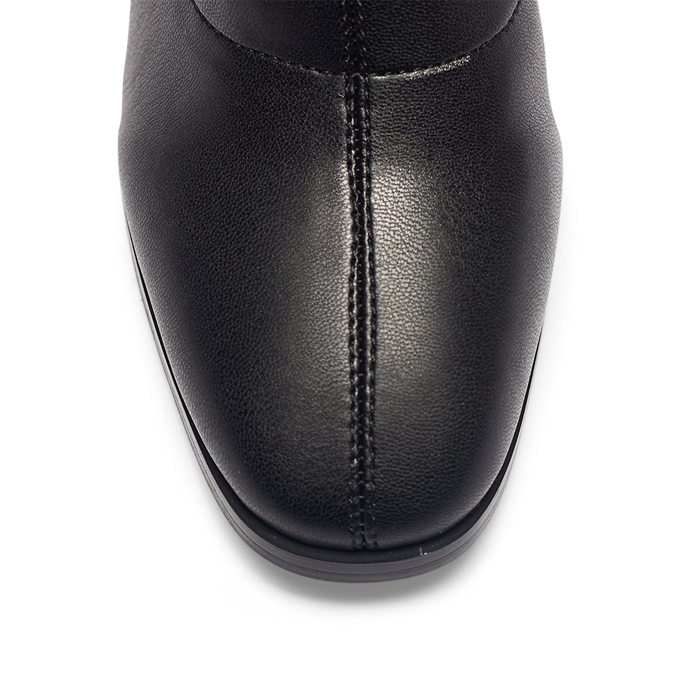 Impulse Boot in Black Smooth