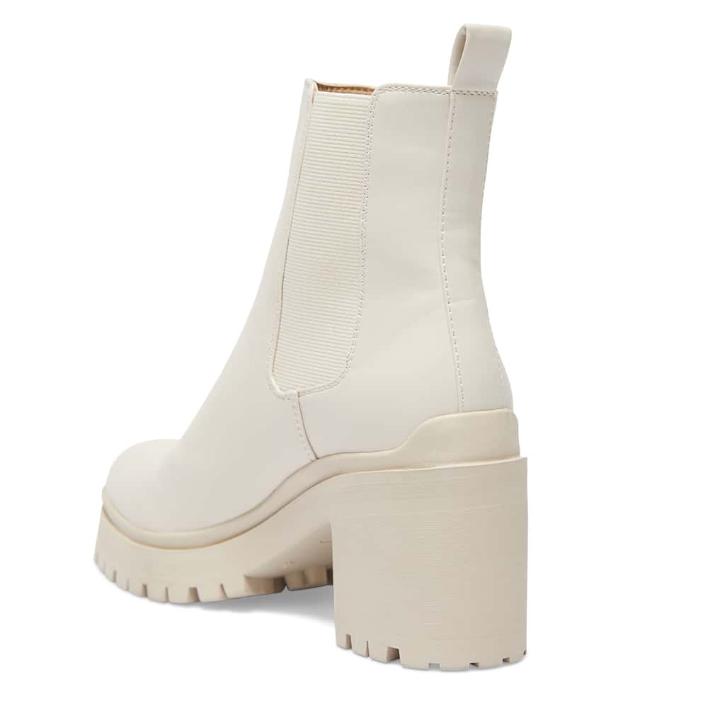 Jakarta Boot in Bone Smooth