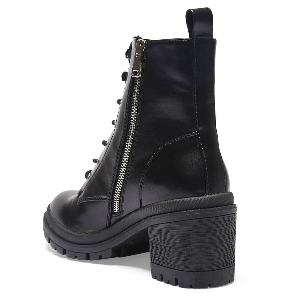 Kane Boot in Black Smooth